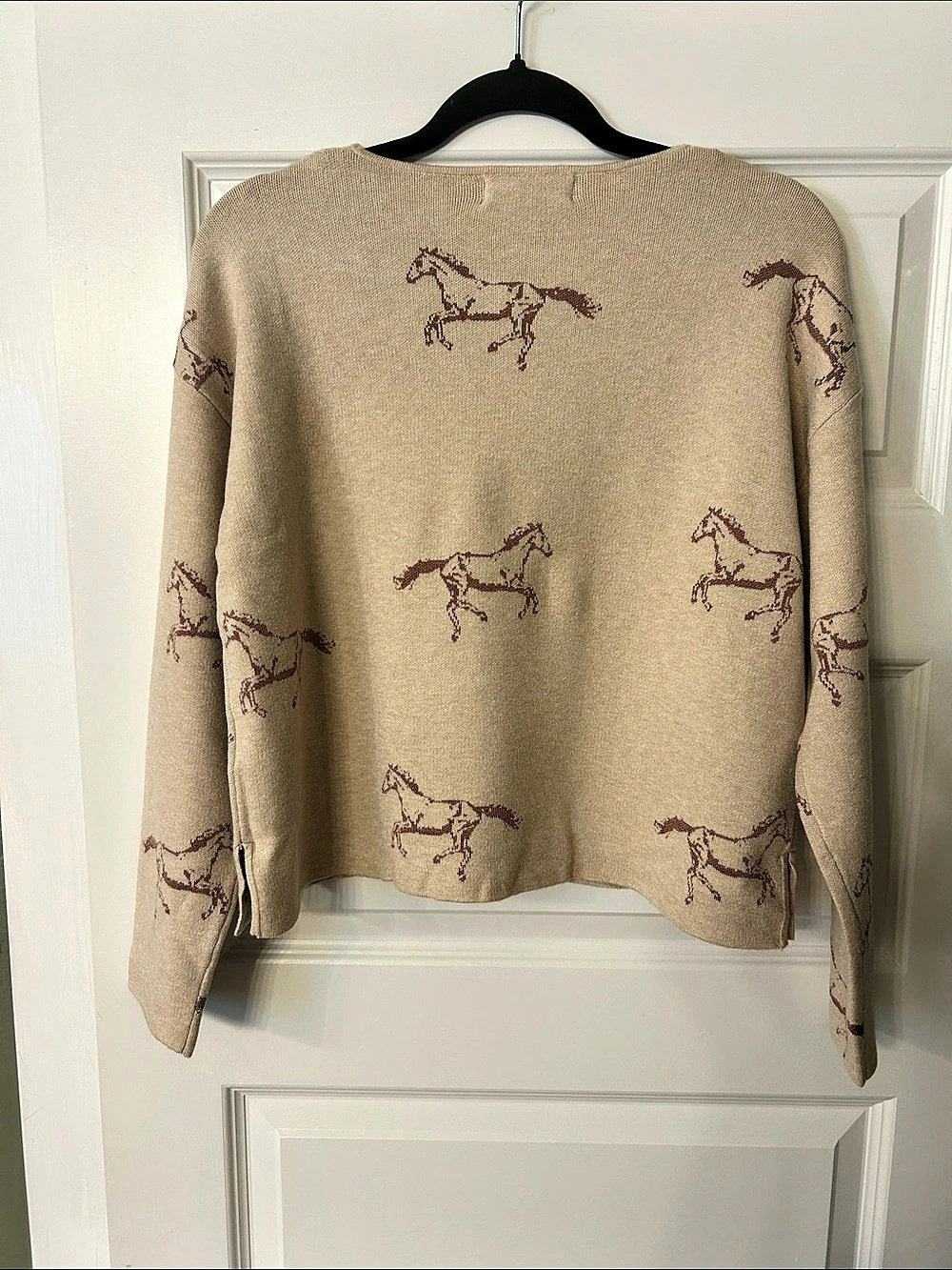 Philosophy Horse Print Crewneck Sweater in Beige Size Medium NWT - Picture 6 of 6